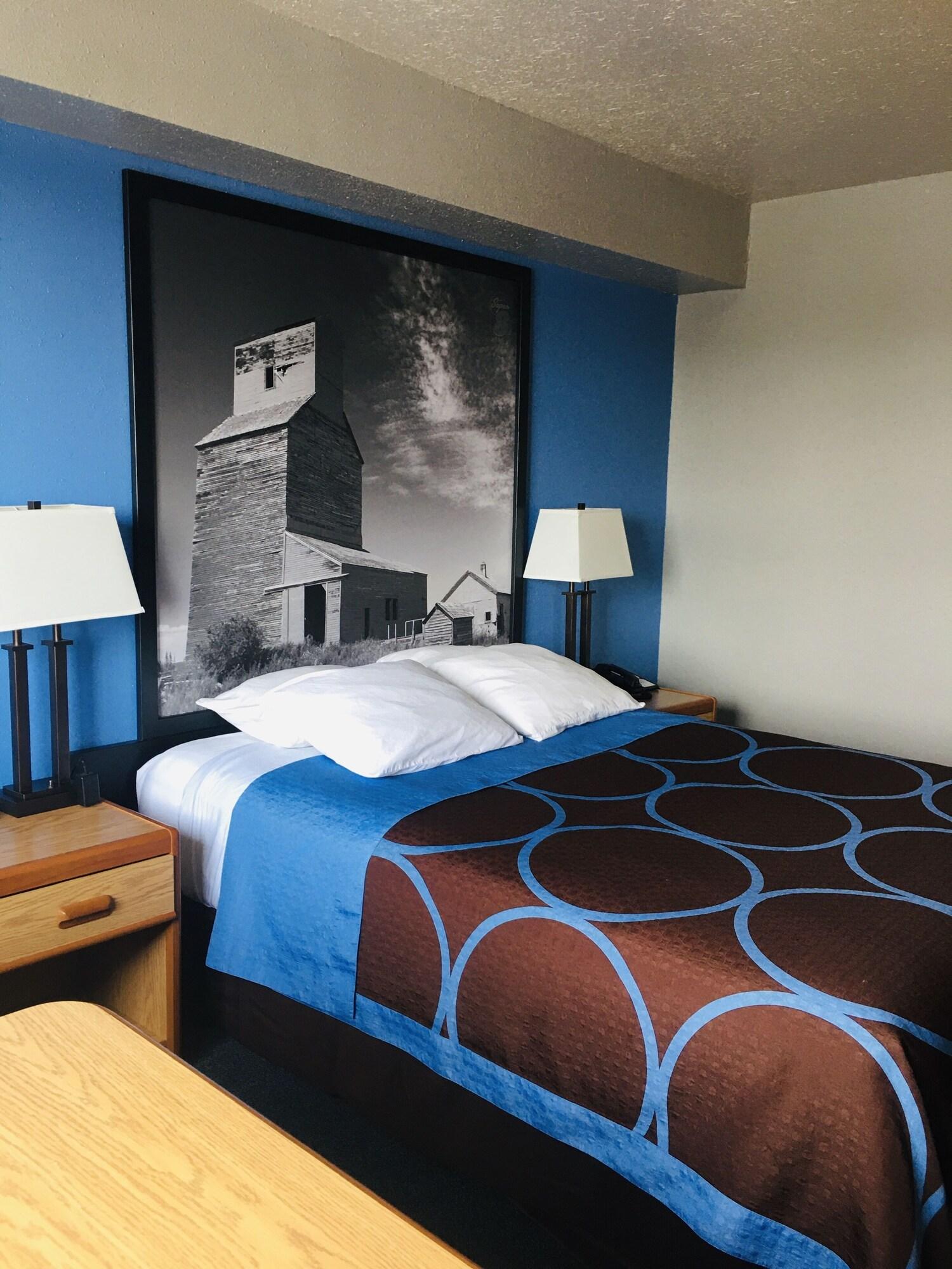 Hotel Super 8 By Wyndham Swift Current Exterior foto