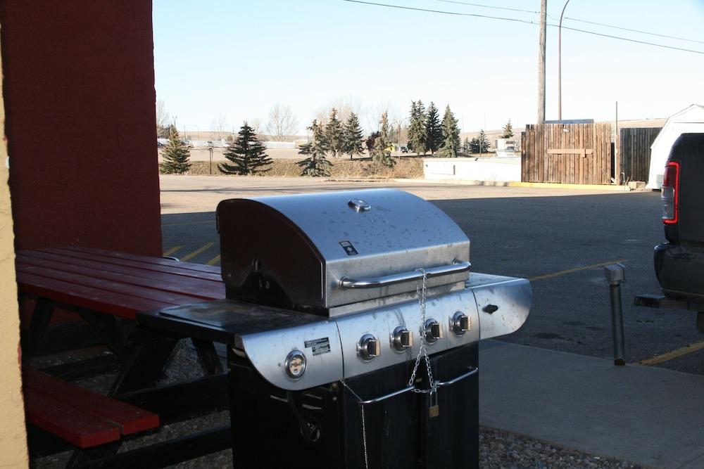 Hotel Super 8 By Wyndham Swift Current Exterior foto